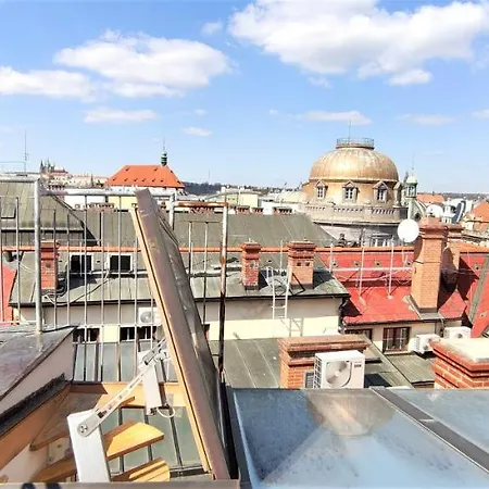 Ea Melantrich Hotel 4*
