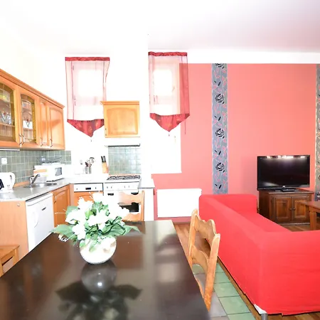 Ea Melantrich Hotel 4*