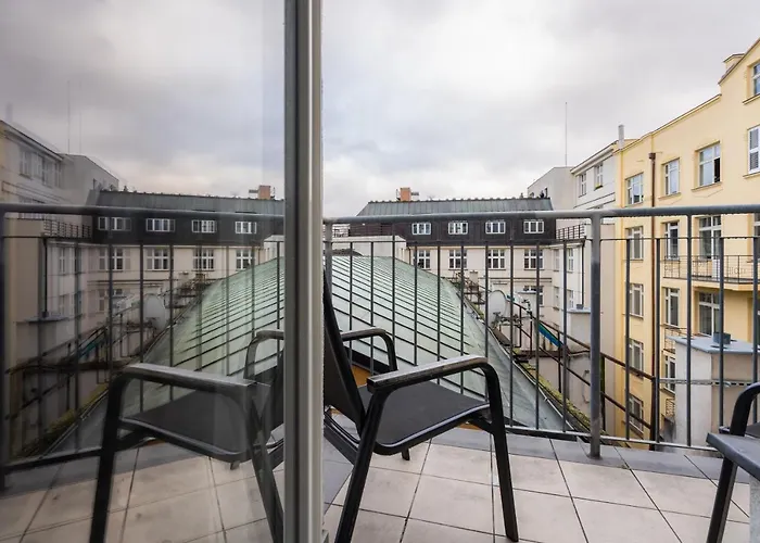 Ea Melantrich Hotel 4*
