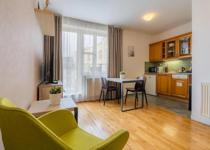Ea Melantrich Hotel