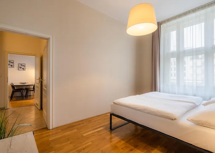 Ea Melantrich Hotel 4*