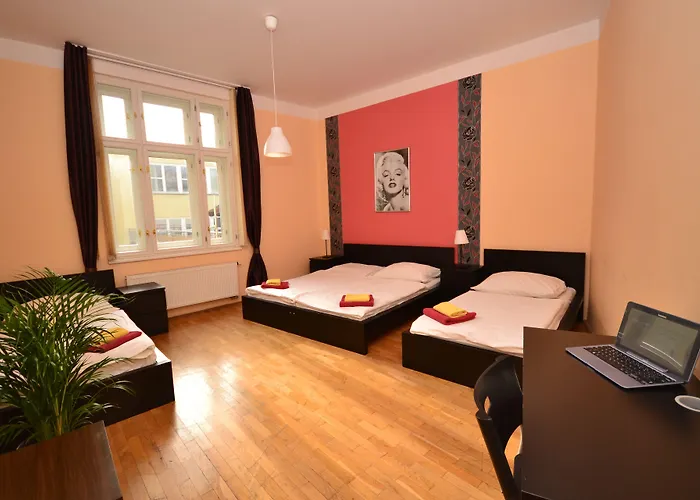 Ea Melantrich Hotel