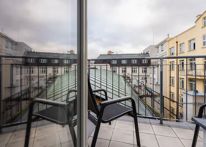Ea Melantrich Hotel 4*