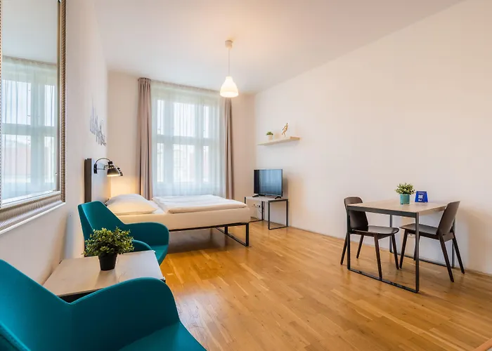 Ea Melantrich Hotel 4*