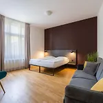 Ea Melantrich Hotell 4*