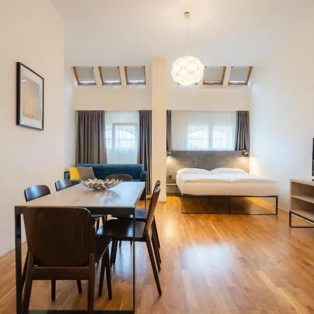 Hotel Ea Melantrich 4*