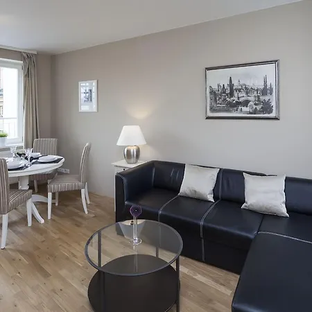 Ea Melantrich Hotel 4*