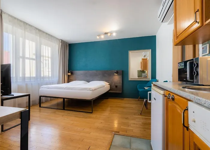 Hotel Ea Melantrich 4*